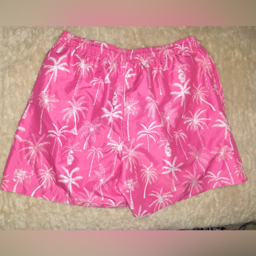 Pink Palm Tree Women's Shorts